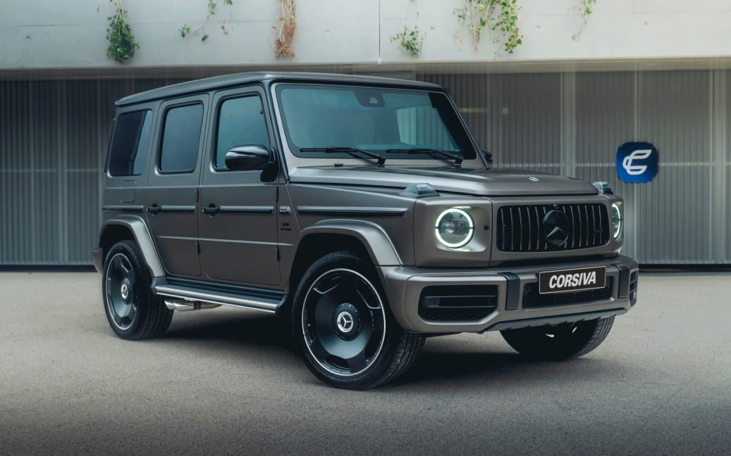Mercedes Classe G grise du groupe Corsiva de trois quarts avant