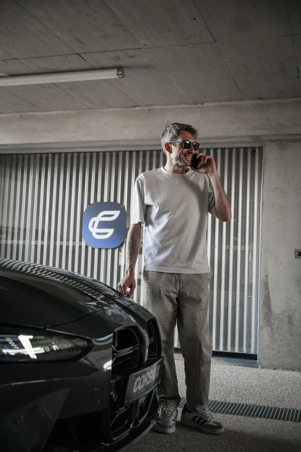 L’équipe Corsiva prépare une voiture